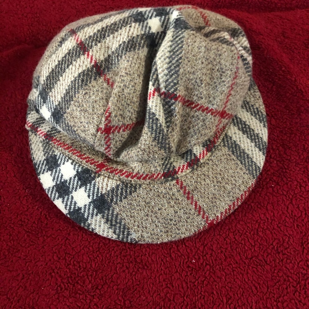 Burberry hat